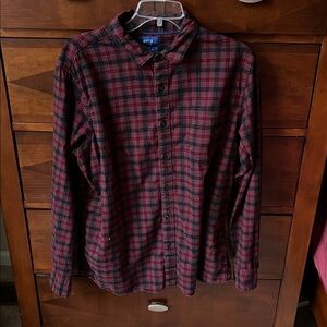 Men’s Apt. 9 Black and Red Plaid Button-Down Soft Touch Flannel Shirt - Large